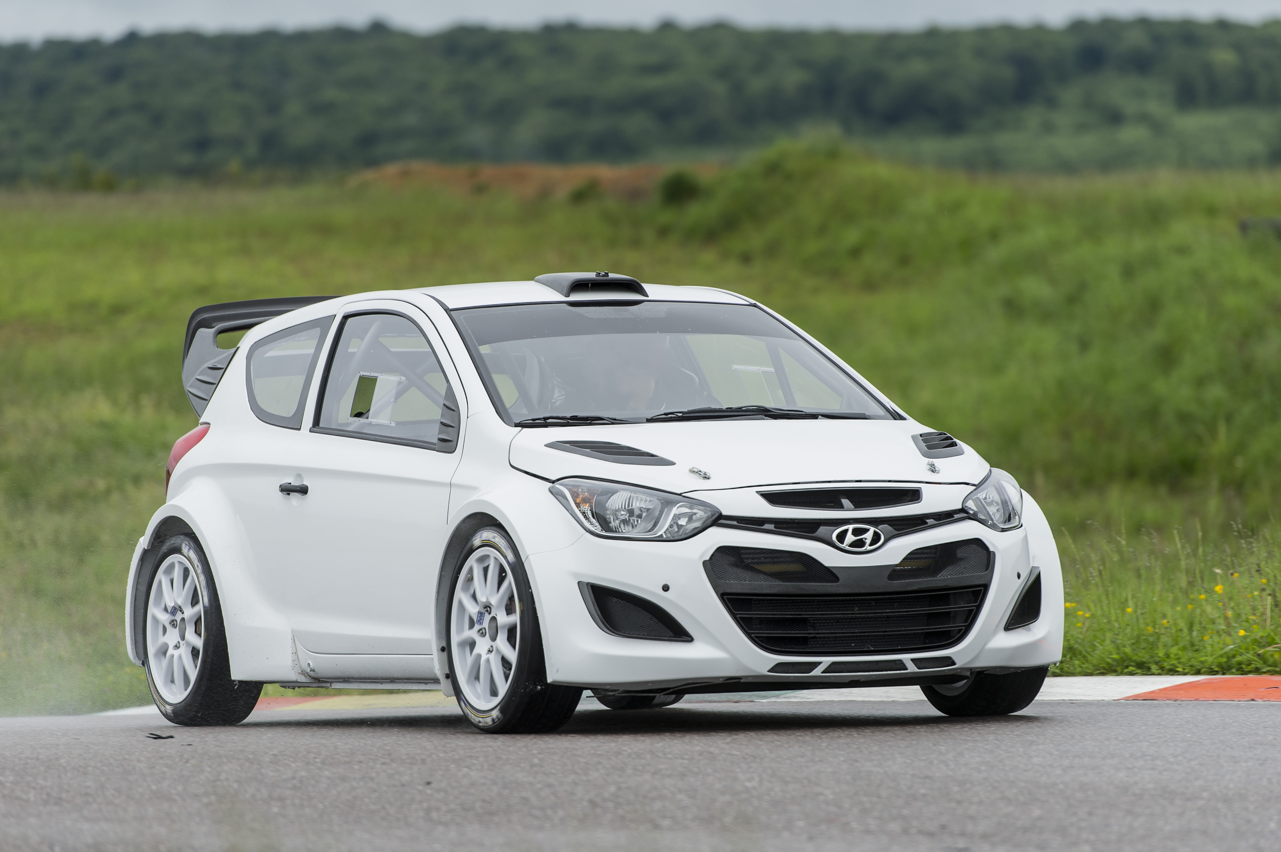 Hyundai i20 WRC car completes first test in lead up to 2014 season